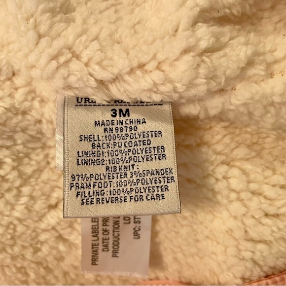 URBAN Republic Quilted Baby Bunting Sherpa Lined So That Baby Is Snug As A Bug - Picture 2 of 7